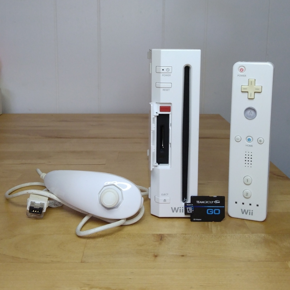 Nintendo Wii Retro Bundle with over 1500 Games